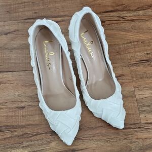 Lulu's White Elegant Heels